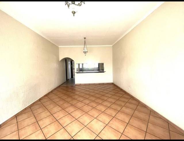 2 BEDROOM APARTMENT FOR SALE IN NEW REDRUTH